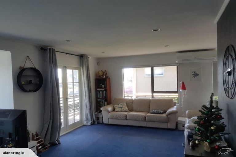 Photo of property in 78 Hattaway Avenue, Bucklands Beach, Auckland, 2012