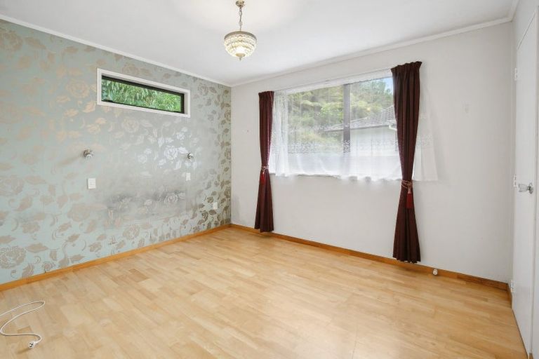 Photo of property in 3 Sasanqua Way, Crofton Downs, Wellington, 6035