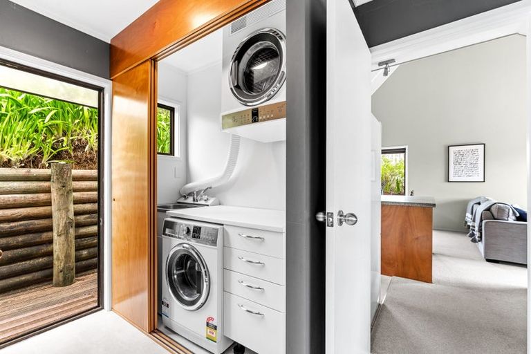 Photo of property in 25 Rangimaarie Crescent, Snells Beach, 0920