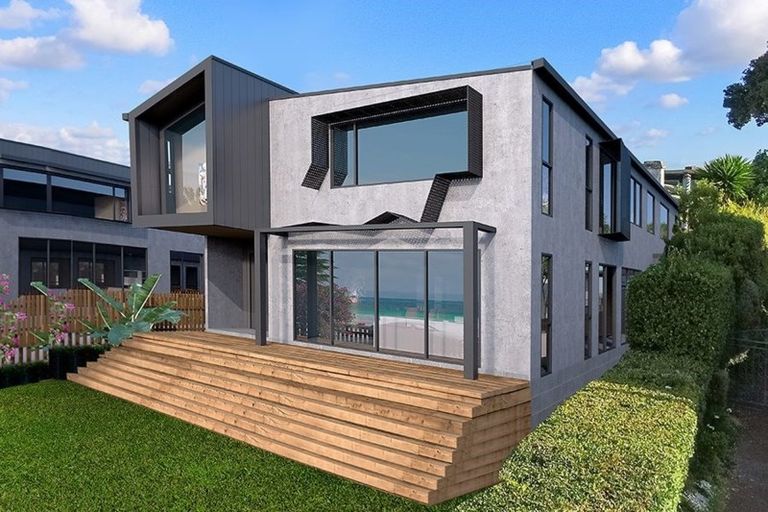 Photo of property in 18 The Esplanade, Eastern Beach, Auckland, 2012