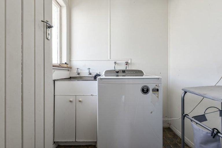 Photo of property in 142 Tuhikaramea Road, Dinsdale, Hamilton, 3204