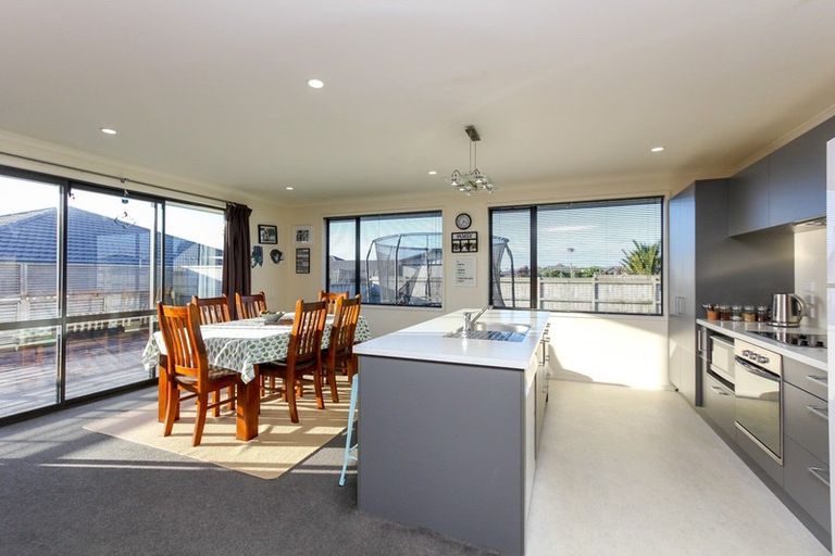 Photo of property in 2a Northpoint Way, Bell Block, New Plymouth, 4312