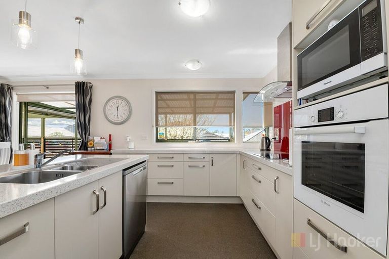 Photo of property in 18 Hamon Place, Pukehangi, Rotorua, 3015