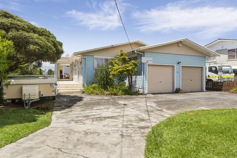Photo of property in 41 Hepburn Road, Glendene, Auckland, 0602
