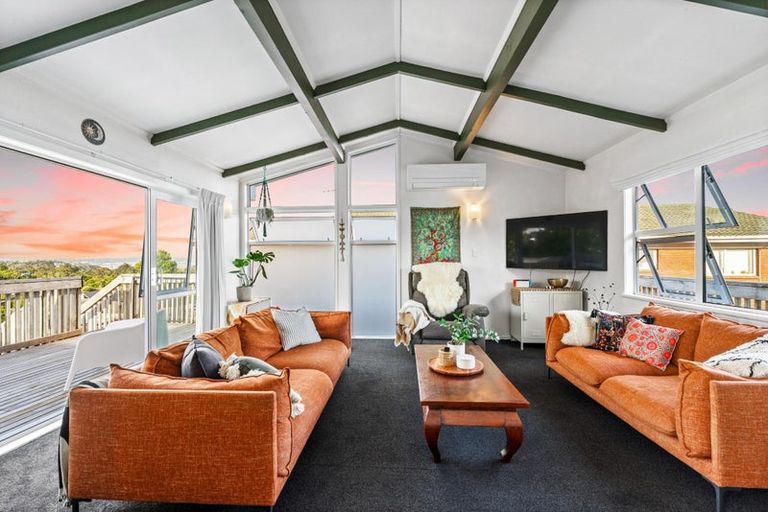 Photo of property in 56 Colwill Road, Massey, Auckland, 0614