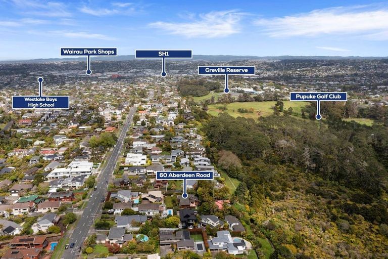 Photo of property in 2/60 Aberdeen Road, Campbells Bay, Auckland, 0620