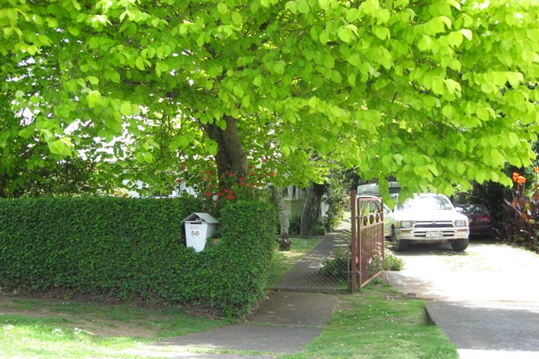 Photo of property in 13 Crawford Avenue, Mangere Bridge, Auckland, 2022