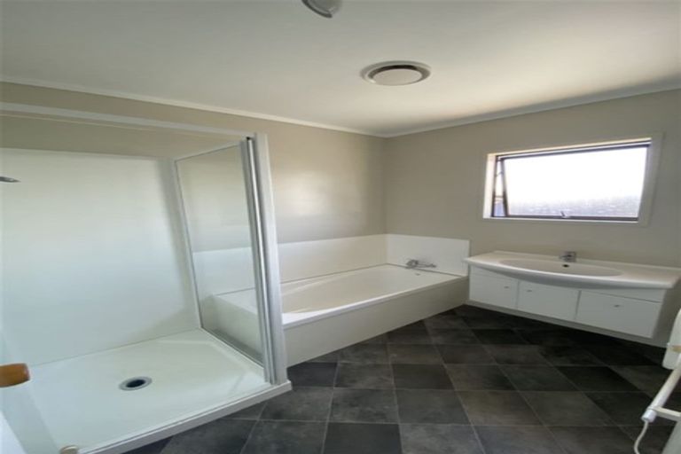 Photo of property in 12 Fairway Drive, Kerikeri, 0230