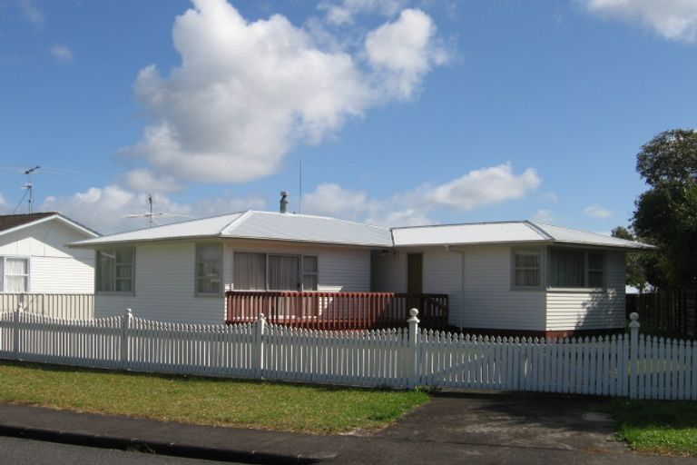 Photo of property in 44 Riverpark Crescent, Henderson, Auckland, 0610