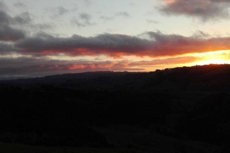 Photo of property in 92 Brewster Road, Pukekawa, Tuakau, 2696