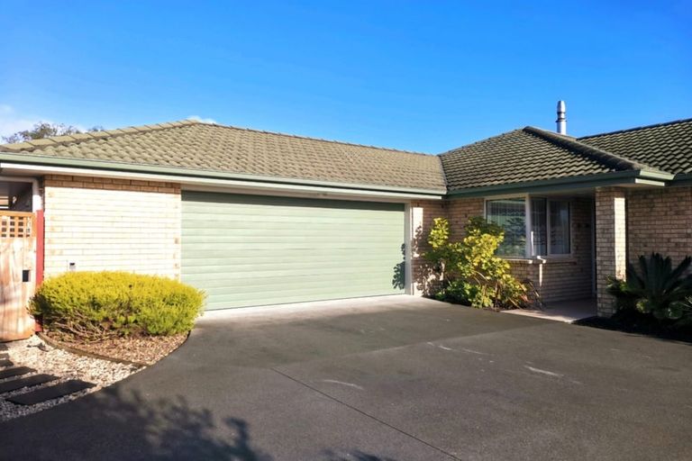 Photo of property in 4 Wai Place, One Tree Point, 0118