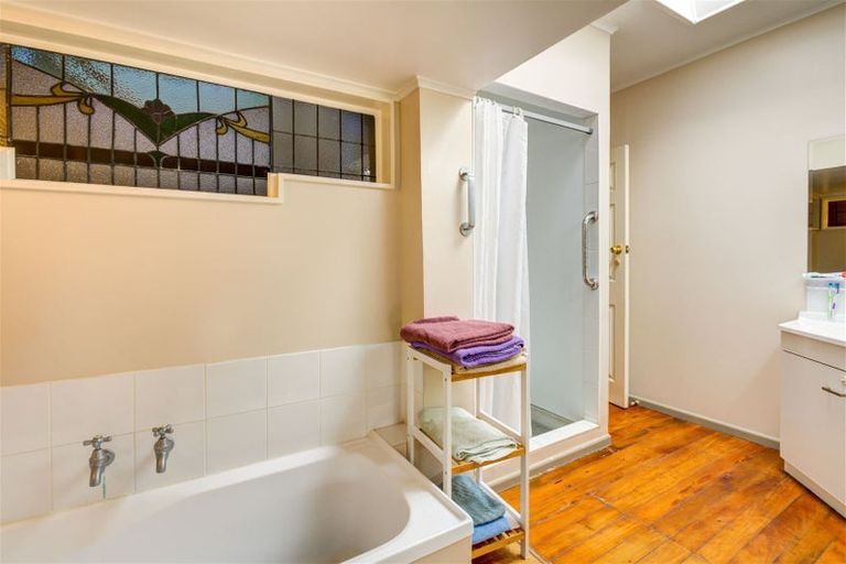 Photo of property in 33 Queens Avenue, Waikuku Beach, 7402