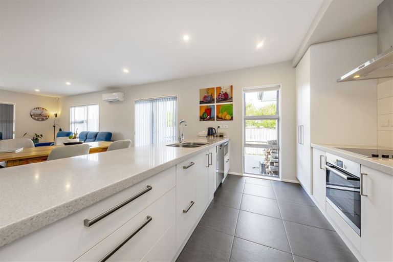 Photo of property in 2 Muirhill Place, Pokeno, 2402