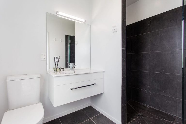 Photo of property in 11 Parachute Crescent, Papakura, 2110