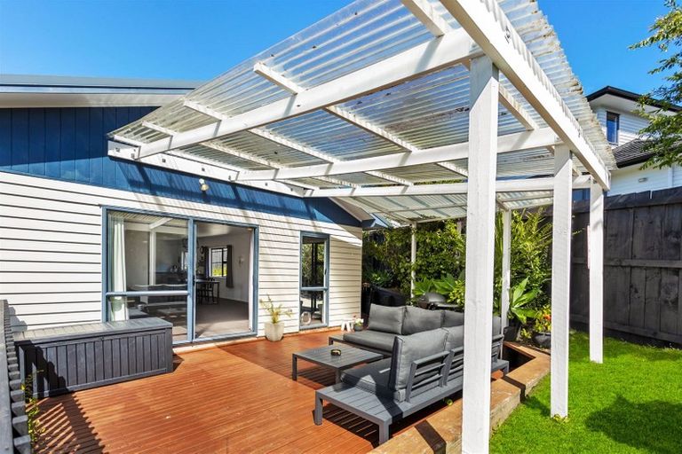 Photo of property in 230d Sturges Road, Henderson, Auckland, 0612