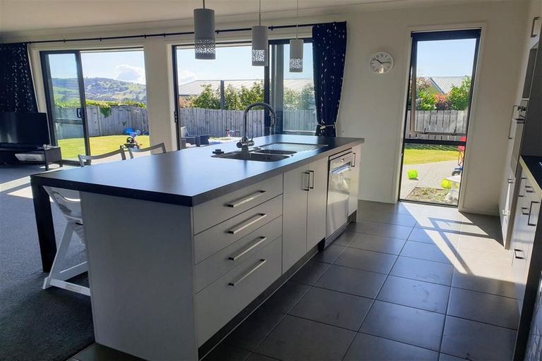Photo of property in 37 Beachwood Drive, Hatfields Beach, Orewa, 0931