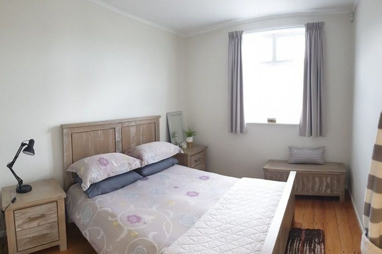 Photo of property in 5 West Coast Road, Glen Eden, Auckland, 0602