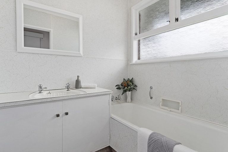 Photo of property in 5b Goods Road, Otumoetai, Tauranga, 3110