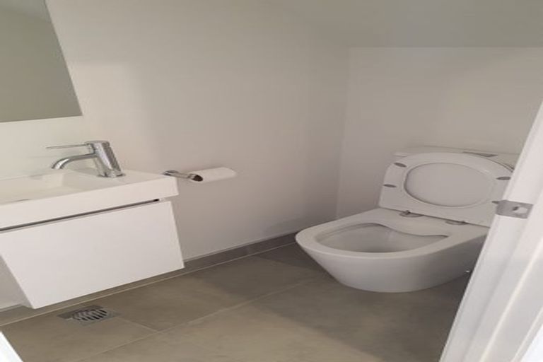 Photo of property in 38 Clay Works Lane, New Lynn, 0600