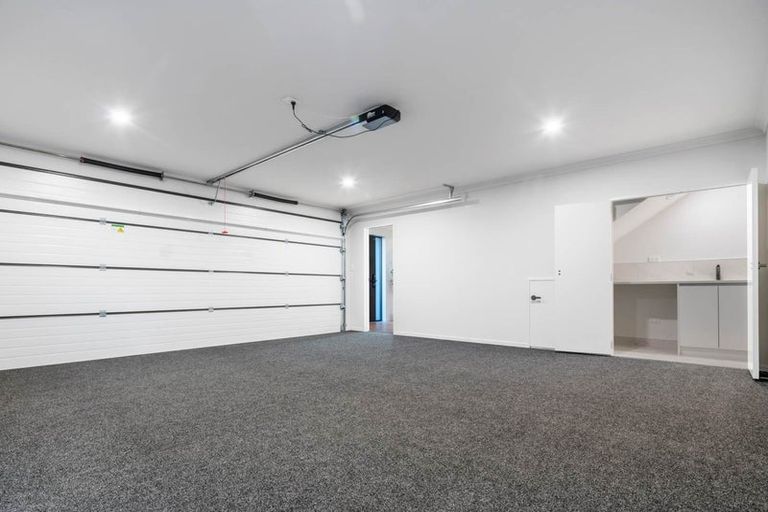 Photo of property in 12c Wylie Avenue, Sunnynook, Auckland, 0620