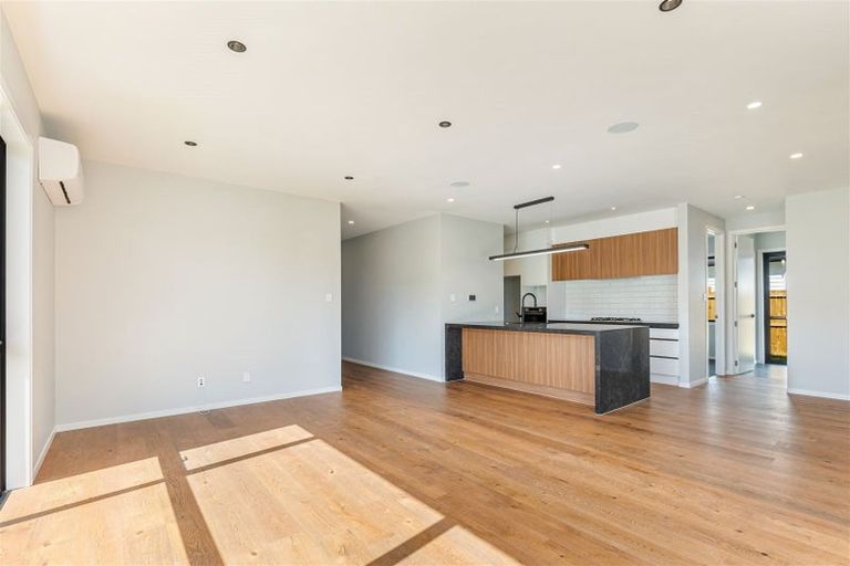 Photo of property in 8 Cutfield Lane, Kumeu, 0810