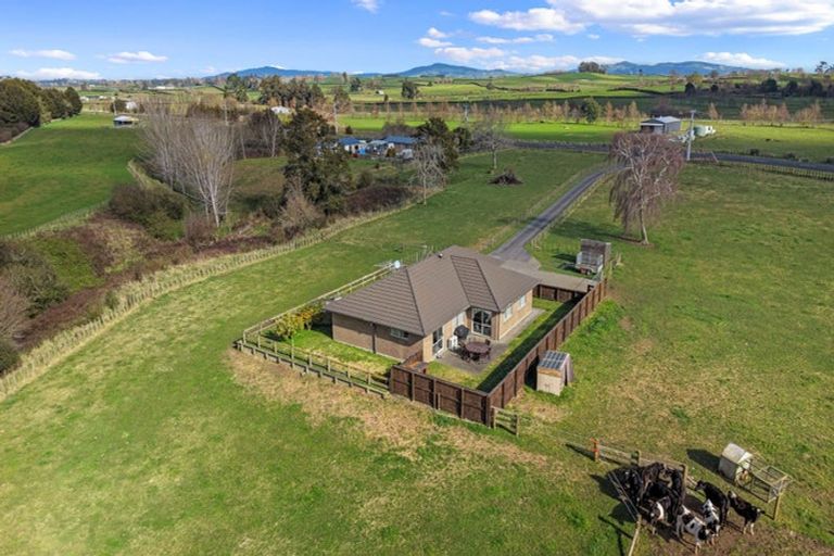 Photo of property in 632 Campbell Road, Richmond Downs, Walton, 3475