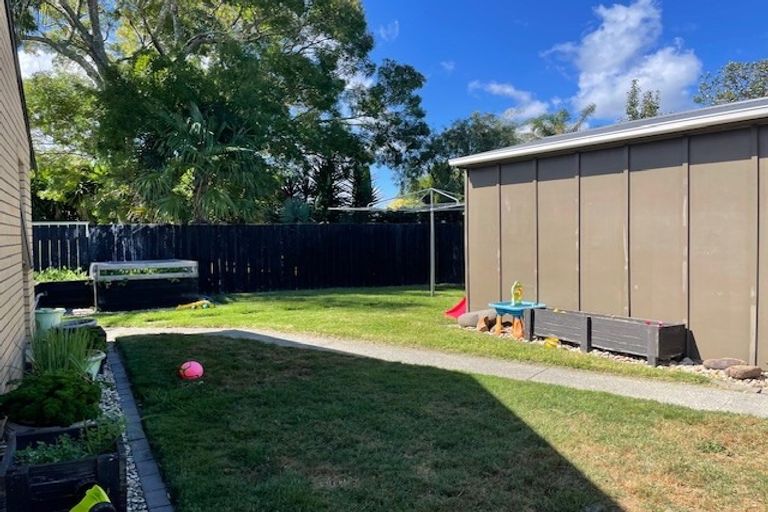 Photo of property in 7 Donzella Place, Conifer Grove, Takanini, 2112