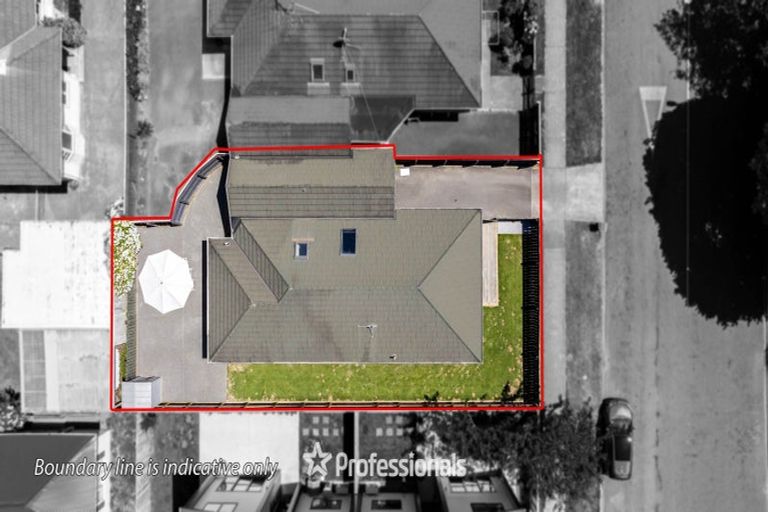 Photo of property in 2 Bathurst Street, Heretaunga, Upper Hutt, 5018