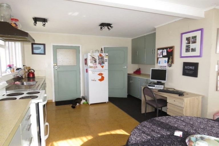 Photo of property in 303 Conyers Street, Strathern, Invercargill, 9812