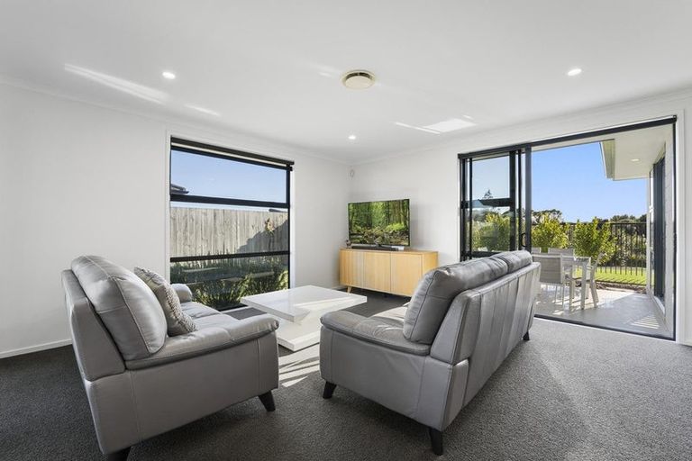 Photo of property in 38 Drabble Crescent, Papamoa Beach, Papamoa, 3118