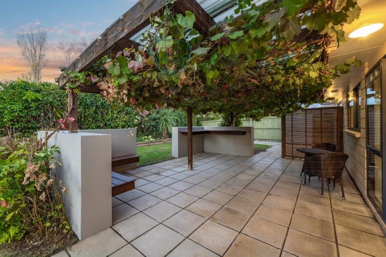 Photo of property in 8 Redfern Street, Northwood, Christchurch, 8051