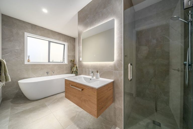 Photo of property in 18 Hattersley Grove, Churton Park, Wellington, 6037