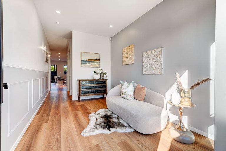 Photo of property in 9 Tiller Street, Hobsonville, 0616