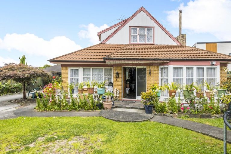 Photo of property in 114 Buckland Road, Mangere East, Auckland, 2024