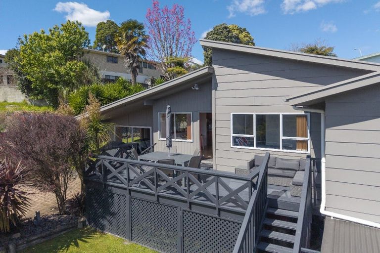 Photo of property in 24 Cumberland Crescent, Welcome Bay, Tauranga, 3112