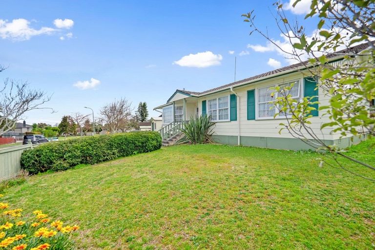 Photo of property in 1 Fairlight Place, Manurewa, Auckland, 2102