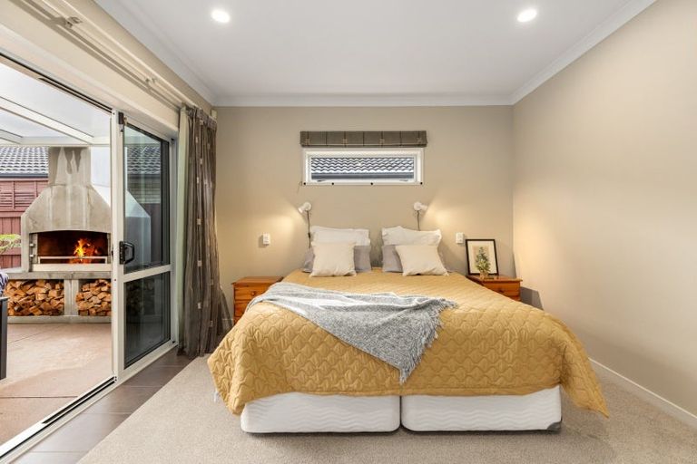 Photo of property in 1 Dove Place, Pyes Pa, Tauranga, 3112