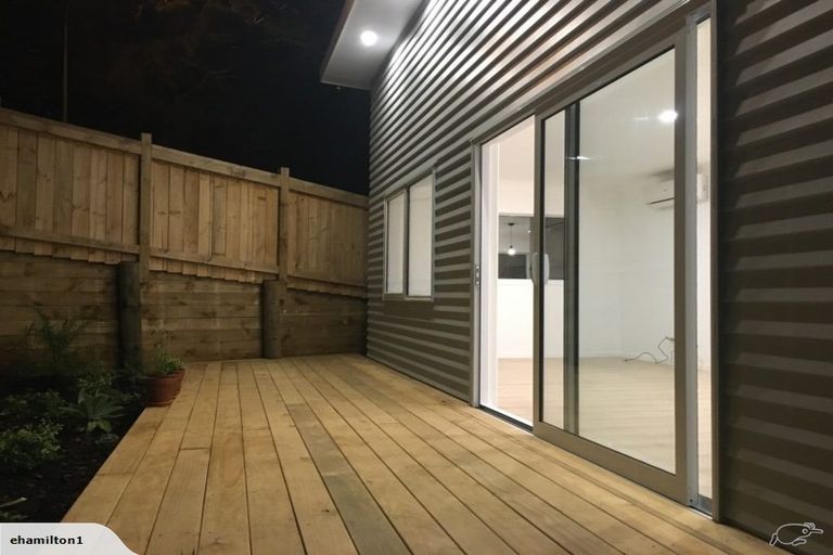 Photo of property in 8a Awanui Street, Merrilands, New Plymouth, 4312