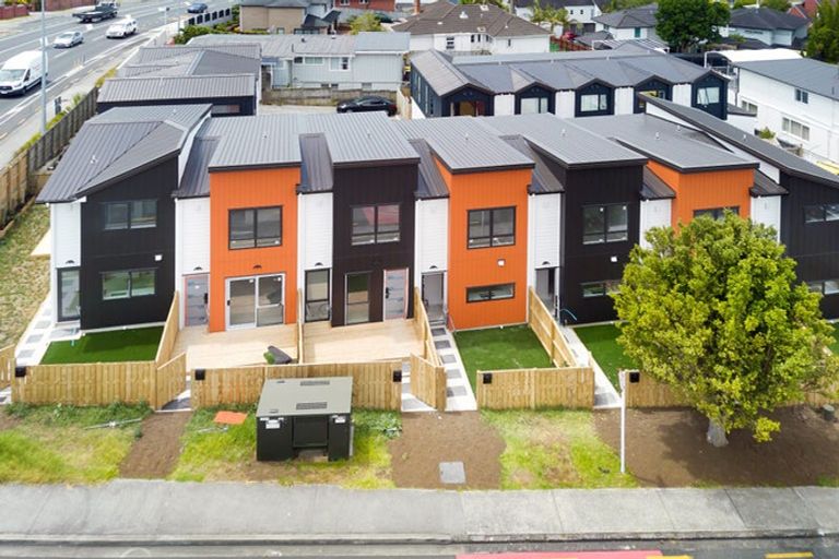 Photo of property in 1/85 Jaemont Avenue, Te Atatu South, Auckland, 0610