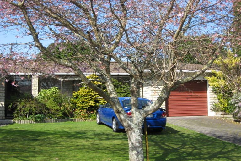 Photo of property in 1 Byron Place, Whalers Gate, New Plymouth, 4310