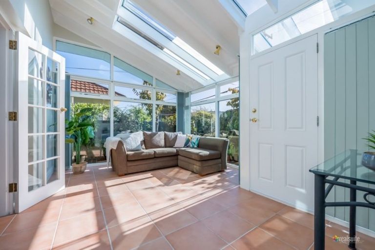 Photo of property in 150 Knights Road, Hutt Central, Lower Hutt, 5010