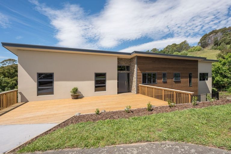 Photo of property in 17 Clairmont Heights, Stoke, Nelson, 7011