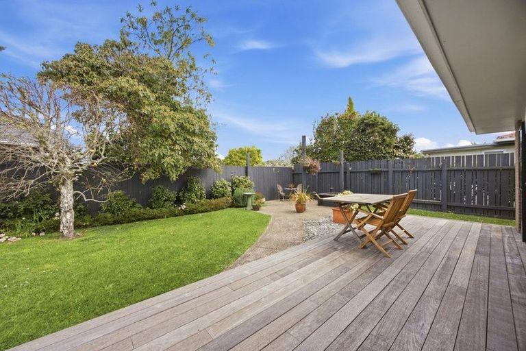 Photo of property in 2/82 Florence Avenue, Orewa, 0931