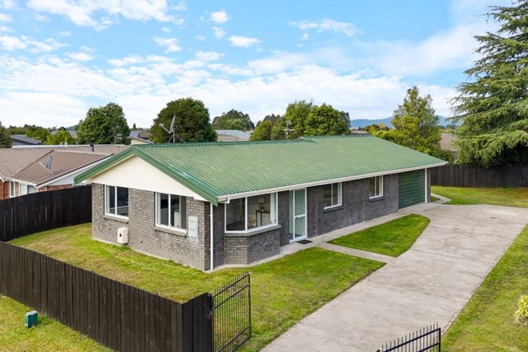 Photo of property in 43 Blomfield Street, Pukehangi, Rotorua, 3015