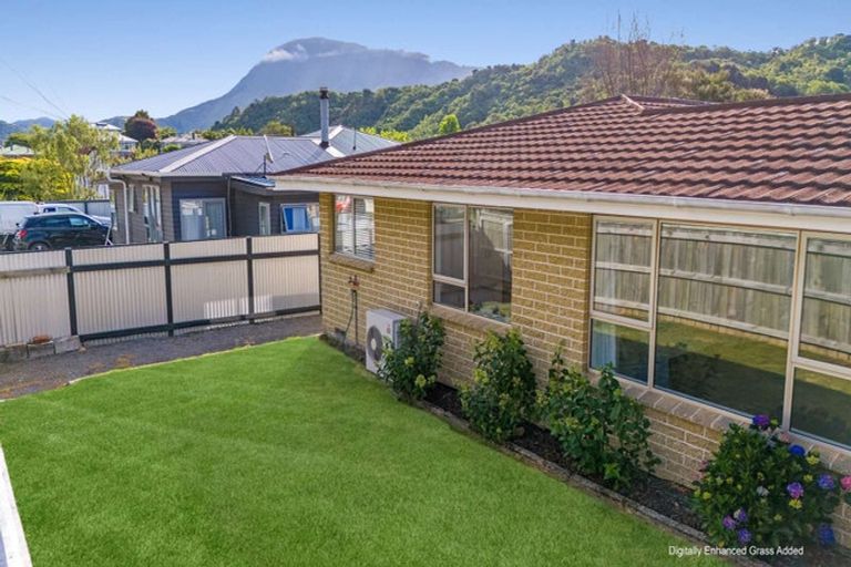 Photo of property in 131a Waikawa Road, Picton, 7220