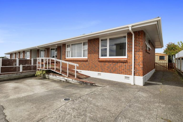 Photo of property in 241c Carrington Street, Vogeltown, New Plymouth, 4310
