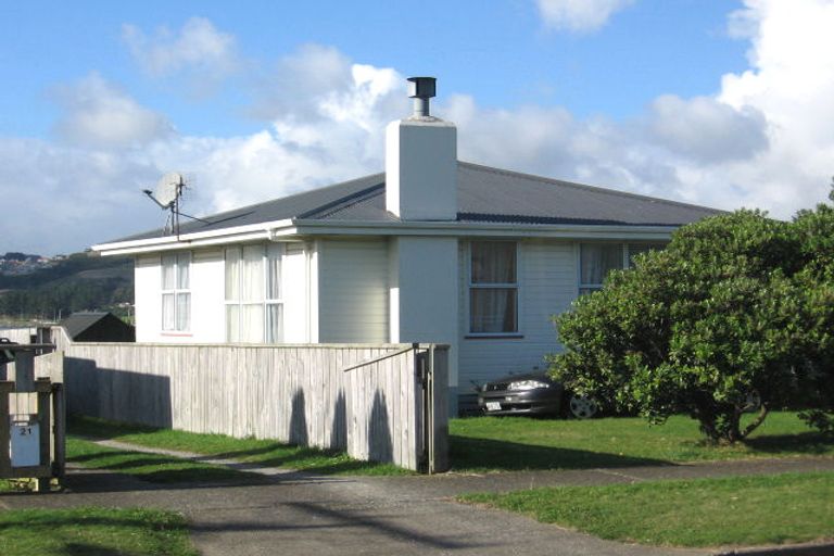 Photo of property in 23 Whanga Crescent, Titahi Bay, Porirua, 5022