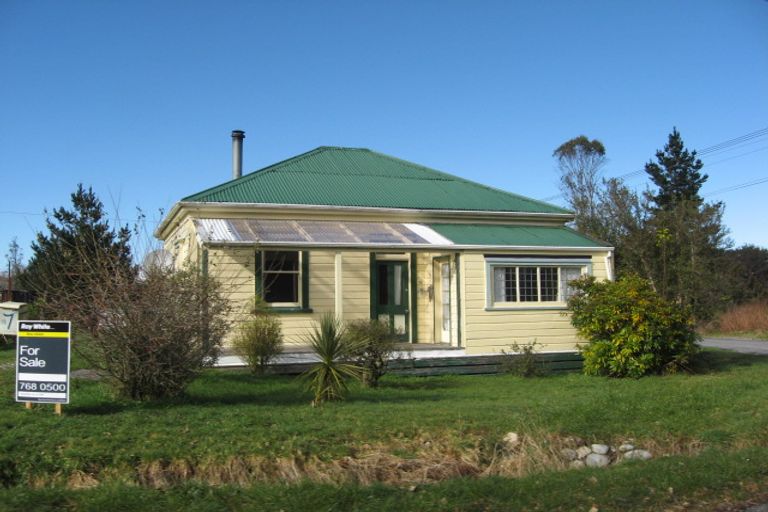 Photo of property in 7 Sandys Street, Blackball, 7804