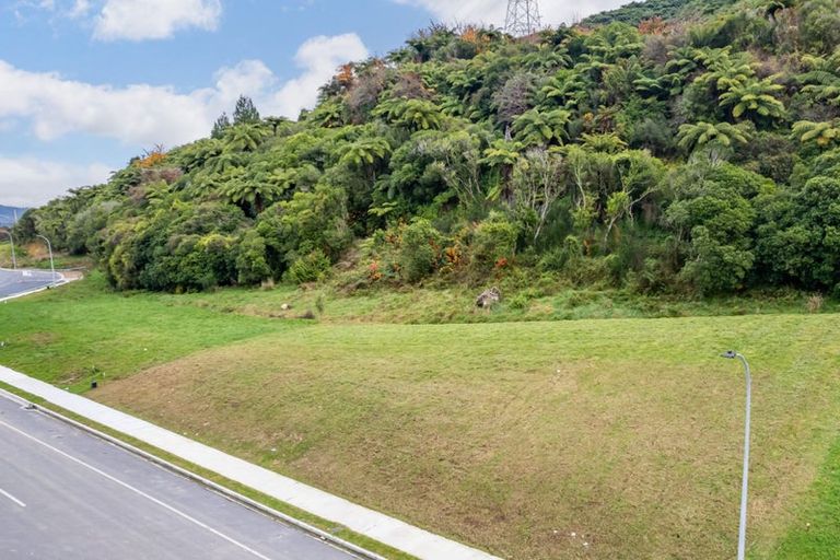 Photo of property in 22 Colorado Road, Totara Park, Upper Hutt, 5018