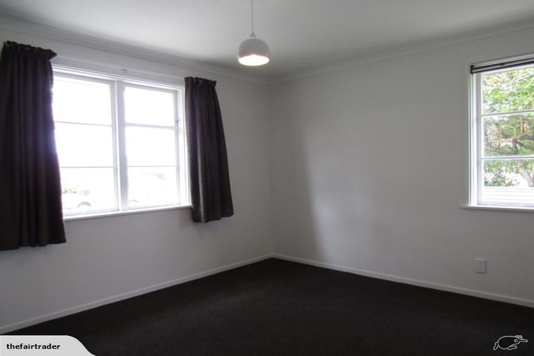 Photo of property in 2 Forth Terrace, Roslyn, Palmerston North, 4414